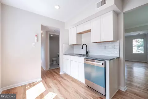 Entry Way - 6921 Scotch Dr, Laurel, MD 20707 photo 3 of 3
