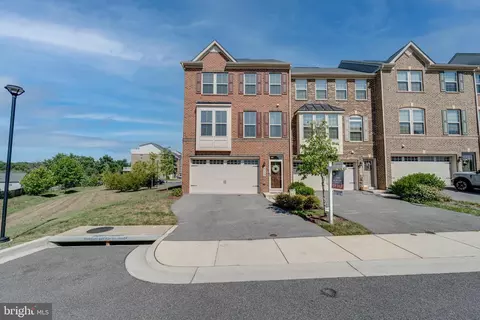 6009 Ella Beall Ct, Marlboro, MD 20772