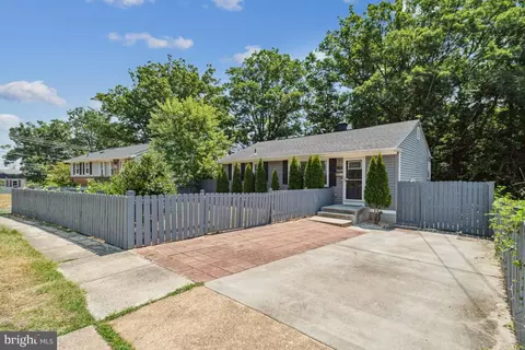 7325 Oliver St, Lanham, MD 20706