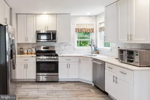 Kitchen - 7325 Oliver St, Lanham, MD 20706 photo 4 of 6