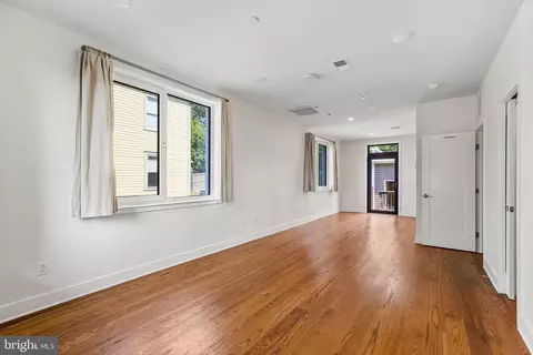 3208 Perry St, Mount Rainier, MD 20712 photo 6