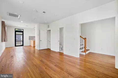 3208 Perry St, Mount Rainier, MD 20712 photo 7