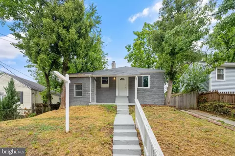 1403 Dunbar Oaks Dr, Capitol Heights, MD 20743