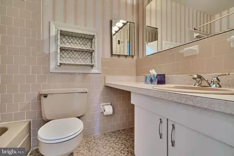 Bath - 6407 Forest Mill Ln, Laurel, MD 20707 photo 2 of 9