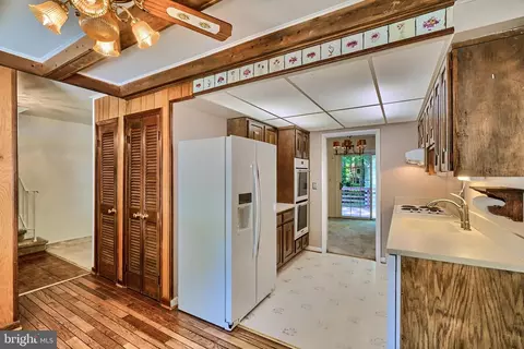 Entry Way - 6407 Forest Mill Ln, Laurel, MD 20707 photo 5 of 7