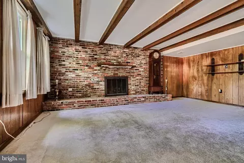 Living - 6407 Forest Mill Ln, Laurel, MD 20707 photo 5 of 8