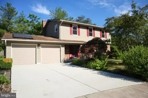10813 Winston Churchill Ct, Marlboro, MD 20772
