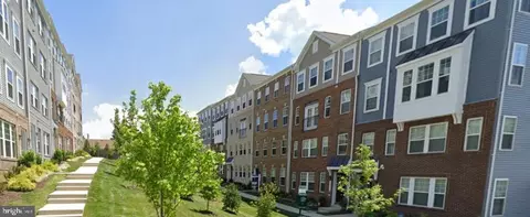 2725 Duvall Ridge Rd #513, Hyattsville, MD 20785