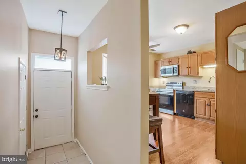 13021 Silver Maple Ct, Bowie, MD 20715 photo 5