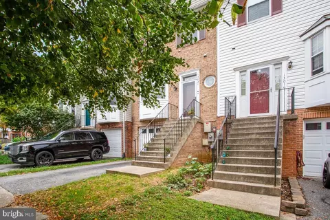13021 Silver Maple Ct, Bowie, MD 20715 photo 2