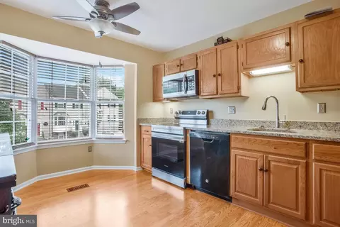 13021 Silver Maple Ct, Bowie, MD 20715 photo 6
