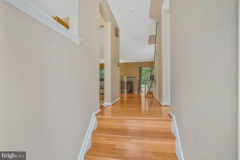 13021 Silver Maple Ct, Bowie, MD 20715 photo 4