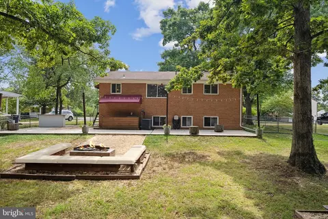 Exterior - 8718 Deborah St, Clinton, MD 20735 photo 4 of 6