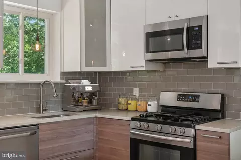 Kitchen - 8718 Deborah St, Clinton, MD 20735 photo 8 of 9