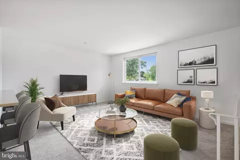 Living - 8718 Deborah St, Clinton, MD 20735 photo 1 of 8