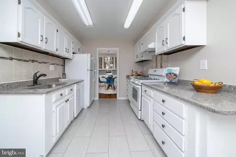 7005 Nightingale Ct, Lanham, MD 20706 photo 17