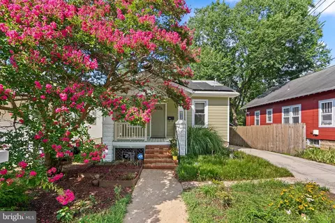 3422 Newton St, Mount Rainier, MD 20712