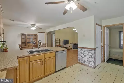 13720 Molly Berry Rd, Brandywine, MD 20613 photo 17