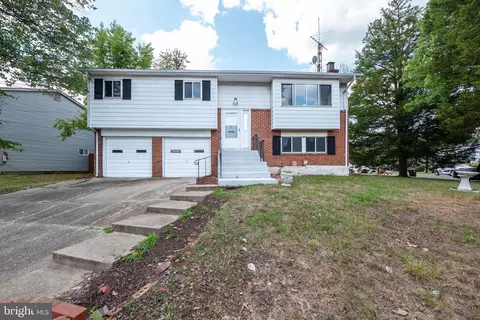 4301 Frank St, Suitland, MD 20746