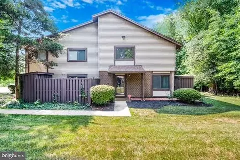 33 Cable Hollow Way #49-1, Marlboro, MD 20774