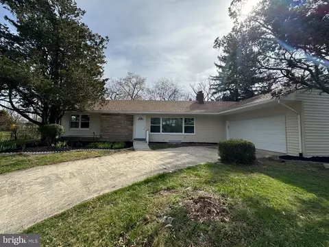 3102 Romain Ct, Suitland, MD 20746