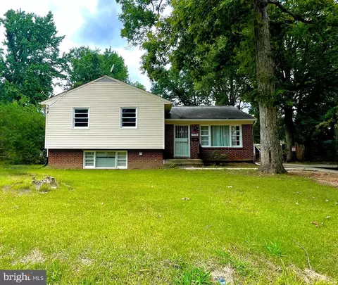 9504 Van Buren St, Lanham, MD 20706