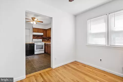 Entry Way - 9203 Kimbark Ave, Lanham, MD 20706 photo 3 of 7