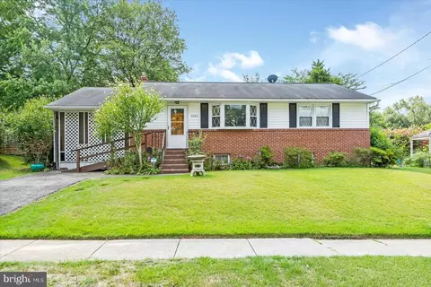 9203 Kimbark Ave, Lanham, MD 20706