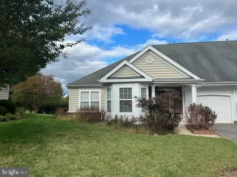303 Fidgeway Ln, Marlboro, MD 20774