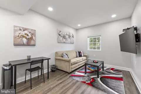 9125 6th St, Lanham, MD 20706 photo 4