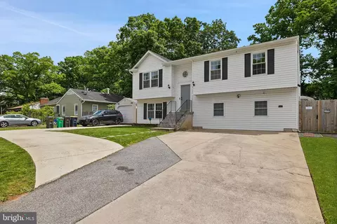 9125 6th St, Lanham, MD 20706