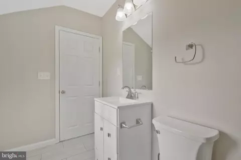 Entry Way - 831 Eastern Ave, Fairmount Heights, MD 20743 photo 9 of 9