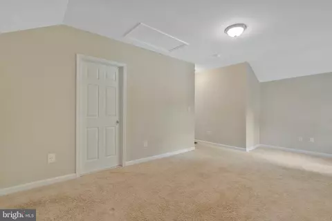 Entry Way - 831 Eastern Ave, Fairmount Heights, MD 20743 photo 7 of 9