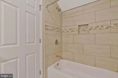 Bath - 831 Eastern Ave, Fairmount Heights, MD 20743 photo 2 of 2