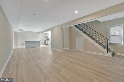 Living - 831 Eastern Ave, Fairmount Heights, MD 20743 photo 3 of 5