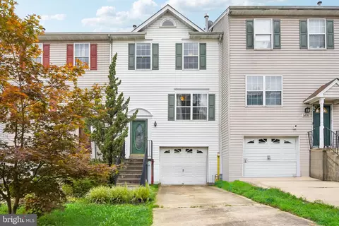 5833 Everhart Pl, Fort Washington, MD 20744