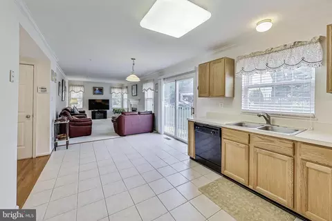 5810 Huckburn Ct, Laurel, MD 20707 photo 11