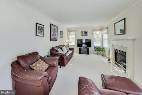 5810 Huckburn Ct, Laurel, MD 20707 photo 14