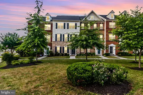 2113 Saint Josephs Dr, Bowie, MD 20721 photo 2