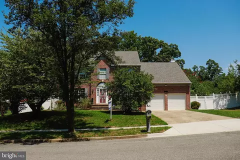 1026 Broderick Dr, Oxon Hill, MD 20745