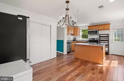 Entry Way - 8600 Lantern Ln, Clinton, MD 20735 photo 1 of 1