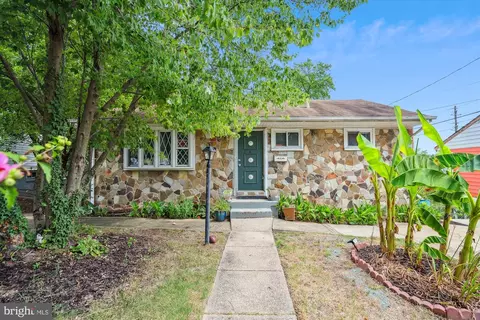 7425 Parkwood St, Hyattsville, MD 20784