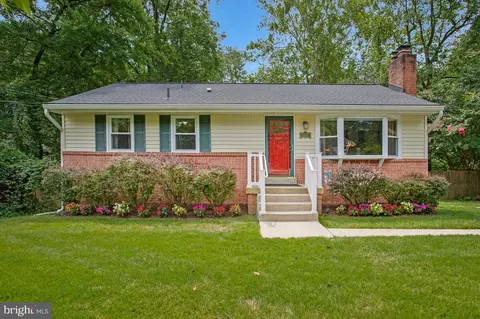 6011 Parkway Dr, Laurel, MD 20707