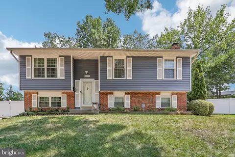 7515 Garrison Rd, Hyattsville, MD 20784