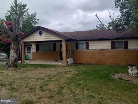 3722 Lumar Dr, Fort Washington, MD 20744