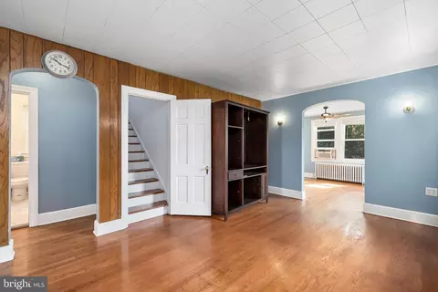 9022 2nd St, Lanham, MD 20706 photo 4
