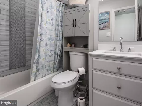 Bath - 14917 Nighthawk Ln, Bowie, MD 20716 photo 2 of 3