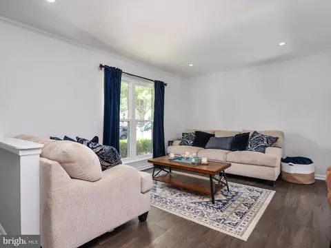 Living - 14917 Nighthawk Ln, Bowie, MD 20716 photo 1 of 2