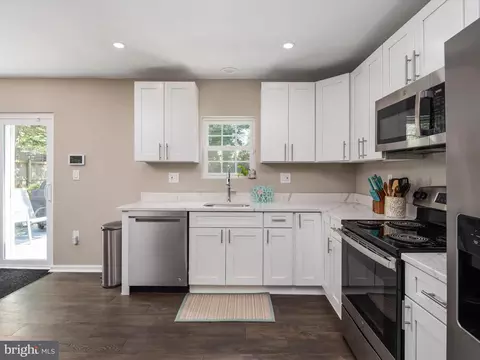 Kitchen - 14917 Nighthawk Ln, Bowie, MD 20716 photo 2 of 3
