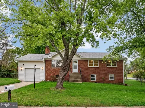 6902 Pamela Ln, Clinton, MD 20735